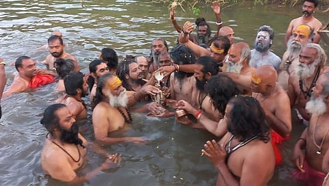 नाशिक : साधू महतांचे कुशावर्तासह बिल्वतिर्थावर स्नान