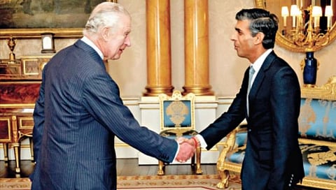 गीतेवर हात ठेवून ऋषी घेतील ब्रिटनच्या ‘पीएम’पदाची शपथ!