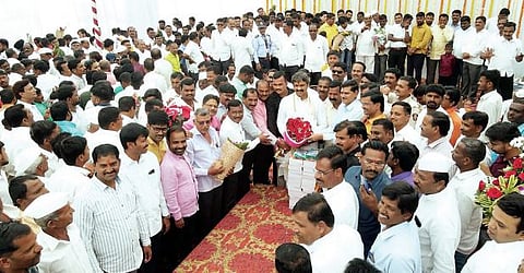 राहु : आ. राहुल कुल यांच्यावर शुभेच्छांचा वर्षाव