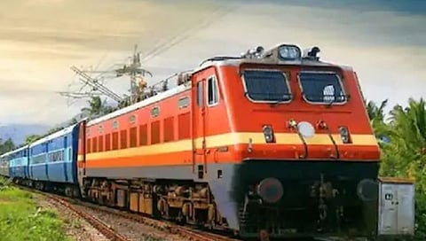 पुणे-दौंड-बारामती डेमू रद्द