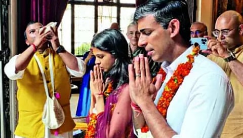 Rishi Sunak UK PM : ऋषी सुनक – साहेबांच्या देशाचा पहिला हिंदू कारभारी; जाणून घ्या त्यांच्या बद्दल ‘या’ पाच गोष्टी