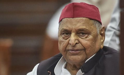 Mulayam Singh Yadav | मुलायमसिंह व्हेंटिलेटरवर, प्रकृती चिंताजनक, PM मोदींनी अखिलेश यांना फोन करुन केली विचारपूस