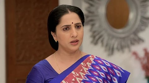 आई कुठे काय करते’ मधील अरूंधती फेम मधुराणी प्रभुलकरच्या कुटुंबियांची ऑनलाईन फसवणूक