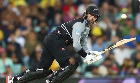 न्यूझीलंडचा सलामीवीर डेव्हॉन कॉनवेने दमदार फलंदाजी करत ५८ चेंडूत नाबाद ९२ धावा केल्या.