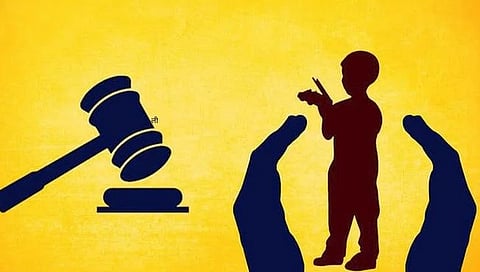 Crime News : धक्कादायक! कर्नाटकात 15 वर्षीय मुलाला कपडे न घालता पूजा करायला भाग पाडले