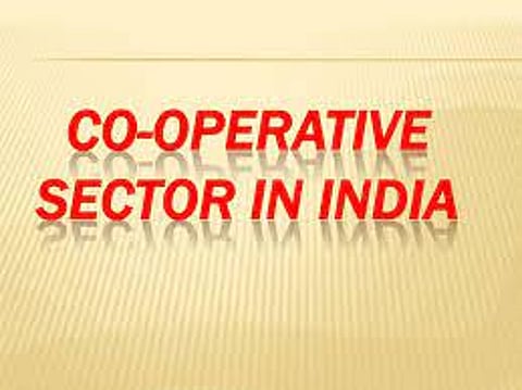 राहुरी : ‘मुळाखोरे’च्या माध्यमातून सहकार टिकवा, गोरक्षनाथ गाडे यांचे दूध उत्पादकांना आवाहन; सभासदांना रिबेट वाटप