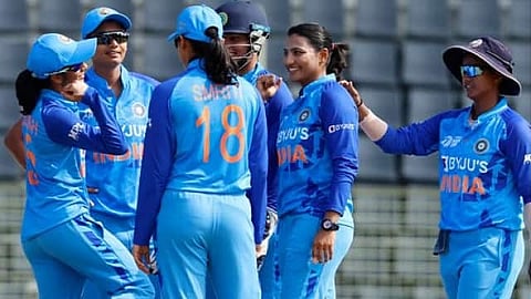 Womens Asia Cup : अवघ्या 6 ओव्हर्समध्ये भारताने थायलंडला चिरडले, ‘फायनल’चा मार्ग सोपा!