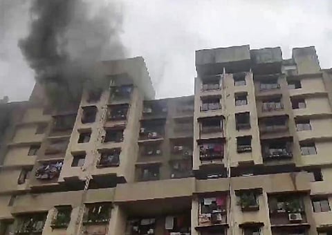 मुंबई : कुर्ल्यात इमारतीला भीषण आग