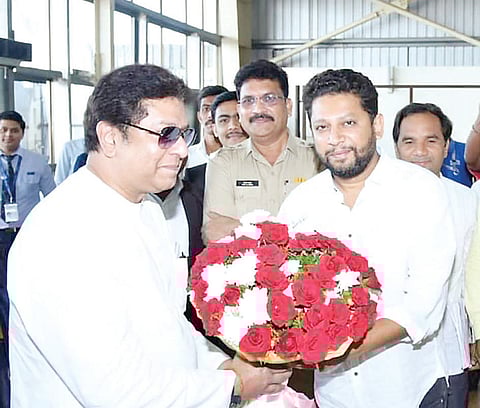 शिर्डी : खासदार विखे धावले राज ठाकरेंच्या स्वागताला