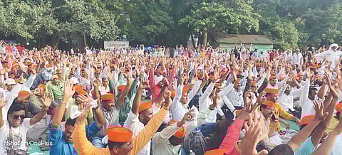 मालेगाव : आझाद मैदानावर 100 टक्के अनुदानाची मागणी करताना विनाअनुदानित शाळा - महाविद्यालयांचे शिक्षक.