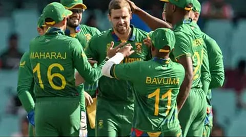 SA vs BAN T20 : दक्षिण आफ्रिकेच्या भेदक मार्यासमोर बांगलादेशची शरणागती