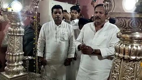 सातारा : छत्रपती उदयनराजे भोसले यांनी घेतले भवानी मातेचे दर्शन