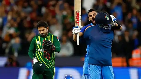 Virat Kohli King : ‘तो’ एक चेंडू अन् विराटने पाकिस्तानला केले उद्ध्वस्त!