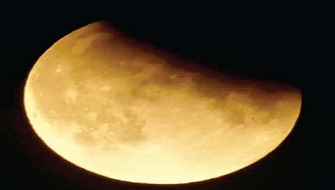 सांगली : कार्तिक पौर्णिमेचा चंद्र ग्रासलेल्या स्थितीत उगवणार