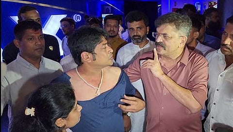 ठाणे : राष्ट्रवादीने ठाण्यात ‘हर हर महादेव’ चित्रपट बंद पडला; प्रेक्षकास मारहाण