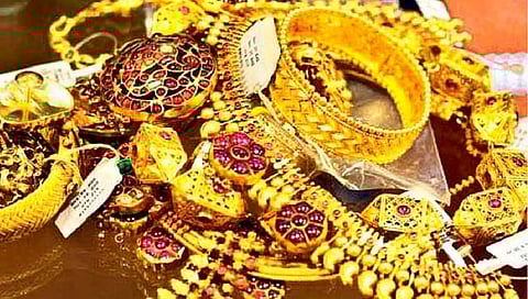 संरक्षण : लॉकरमधील दागिन्यांचाही असतो विमा