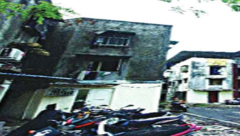 ठाण्यात ४,२९४ धोकादायक इमारती
