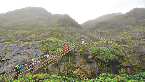 रतनगड,www.pudhari.news