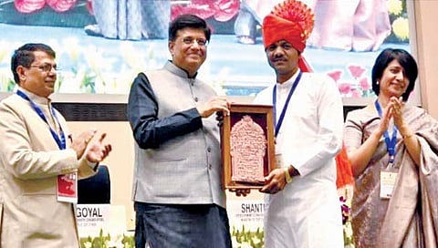 कोल्हापूरचे अमर सातपुते यांना चर्मकलेबद्दल राष्ट्रीय पुरस्कार