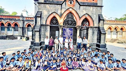 कोल्हापूर : विद्यार्थी रमले जागतिक वारशांच्या अनोख्या दुनियेत