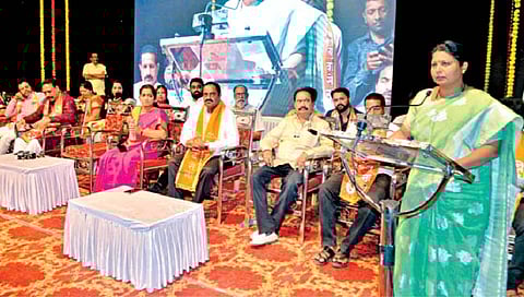 कोल्हापूर : …तर राज्यात मध्यावधी निवडणुका होतील – सुषमा अंधारे