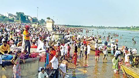 पंढरपूर : आषाढीसाठी उजनीतून भीमेत सोडले पाणी