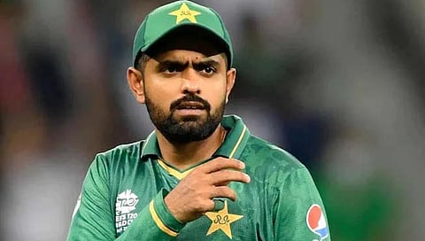 बाबर आझमने कर्णधारपद सोडावे : शाहिद आफ्रिदी