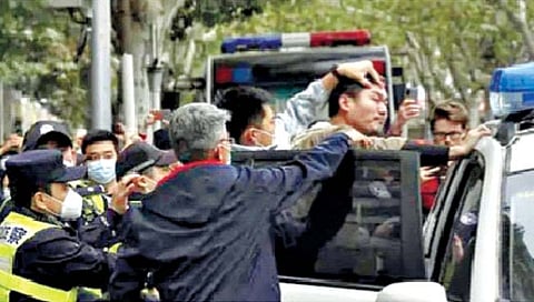 चीन सरकारने अखेर जनआंदोलन चिरडले!