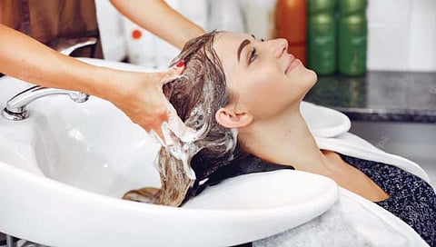 ४० हजारांचा मेकअप करून ब्युटी पार्लरमधून ‘ती’ गुपचूप झाली पसार