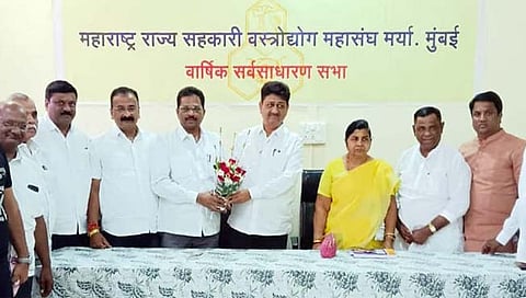 कोल्हापूर : वस्त्रोद्योग महासंघाच्या अध्यक्षपदी अशोक स्वामी यांची फेरनिवड