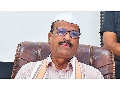 अब्दुल सत्तारांची जीभ घसरली, सुप्रिया सुळेंवर अभद्र भाषेत टीका, शब्द मागे घेण्यासाठी दिला २४ तासांचा अल्टिमेटम