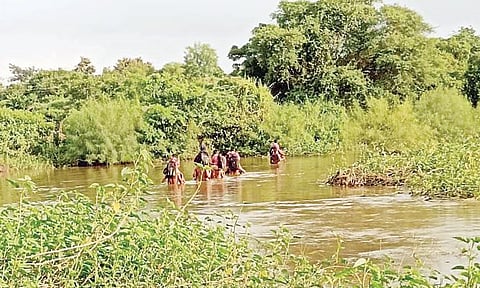 खेड : पुलासाठी दोन कोटी 79 लाखांचा निधी; विद्यार्थी, नागरिकांनी मानले आभार