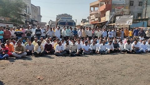 पिंपळनेर रास्तारोको,www.pudhari.news