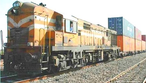 देशातील ‘मालगाड्या’ सुसाट! रेल्वेची ९२ हजार ३४५ कोटींची कमाई