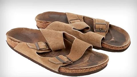 Steve Jobs: तब्बल १.७ कोटी रूपयांना विकले Apple चे संस्थापक स्टिव्ह जॉब यांचे सँडेल