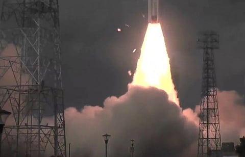 ISRO ने रचला नवा इतिहास, ओशनसॅट-३ सह ९ उपग्रहांचे यशस्वी प्रक्षेपण