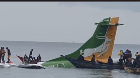 Plane Crash In Tanzania : टांझानियामध्ये विमान तलावात कोसळल्याची मोठी दुर्घटना! ३ प्रवाशांचा मृत्यू