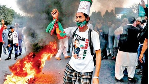 पाकिस्तानमध्ये केव्हाही उद्रेक होण्याची शक्यता