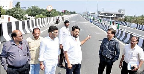 नगर : 19 नोव्हेंबर पासून नगरकरांच्या सेवेत.: खा. सुजय विखे, आ. संग्राम जगतापांकडून पाहणी