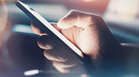 स्मार्ट फोनच्या विक्रीत घट