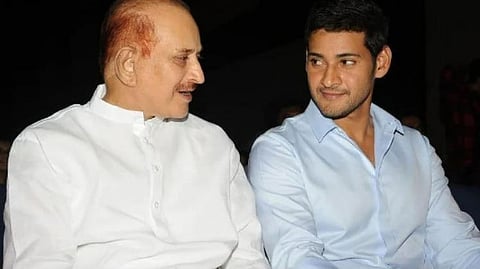 Telugu superstar Krishna | दाक्षिणात्य अभिनेते महेश बाबूचे वडील तेलुगू सुपरस्टार कृष्णा यांचे निधन