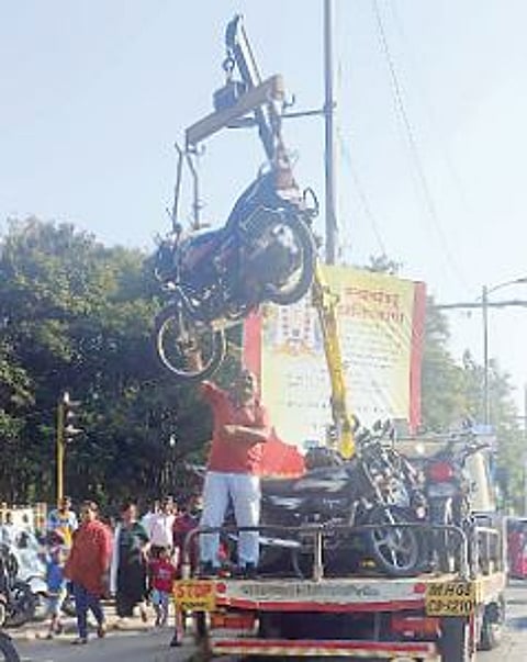 पुणे : ‘ते’ बजावताहेत खाबूगिरीचे ‘कर्तव्य’!