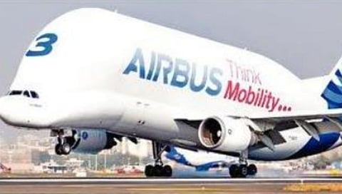 जगातील सर्वांत मोठे विमान मुंबई विमानतळावर