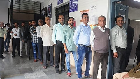 औरंगाबाद : पदवीधर अधिसभा निवडणुकीसाठी पहिल्या चार तासात केवळ १५ टक्के मतदान