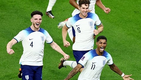 FIFA WC 2022 : इंग्लंडने सलग दुसऱ्यांदा गाठली बाद फेरी; अमेरिकेचा आठ वर्षांनंतर अंतिम १६ मध्ये प्रवेश