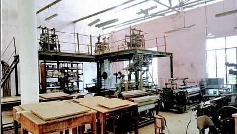 ‘टेक्स्टाईल’ अभ्यासक्रम बंद; शासकीय तंत्रनिकेतनमधील प्रकारामुळे जिल्ह्यातील वस्त्रोद्योग उद्योगाला बसतोय फटका