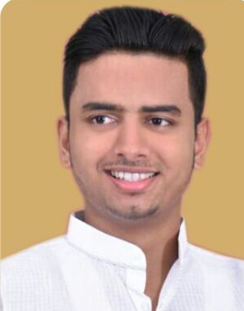 घोडगंगा’च्या अध्यक्षपदी ऋषिराज पवार, रावसाहेबदादांच्या तिसऱ्या पिढीने घेतली सूत्रे हाती