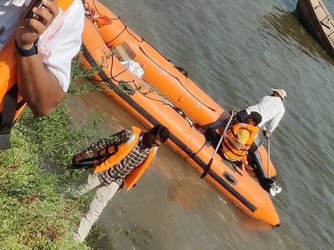 श्रीगोंदात 20 लाखांच्या दोन बोटी उद्ध्वस्त