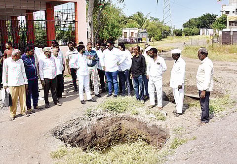 आयुक्त साहेब, आम्ही महापालिका हद्दीतच राहतो ! कर भरूनही नागरिकांना मिळेनात सुविधा