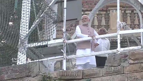 मोठी बातमी: मोरबी पूल दुर्घटनास्थळाची पंतप्रधान नरेंद्र मोदींकडून पाहणी